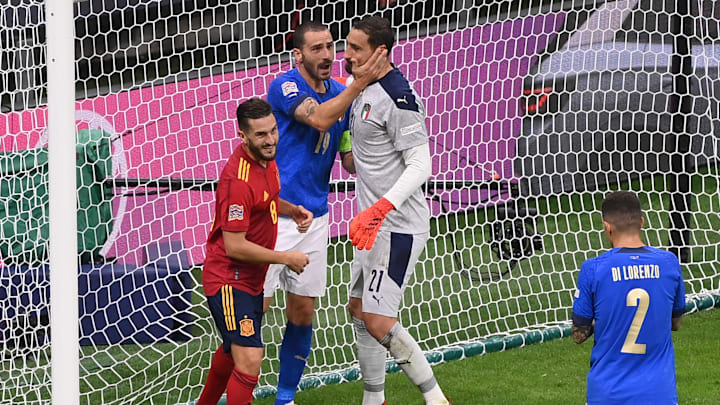 España venció 1-2 en Milán